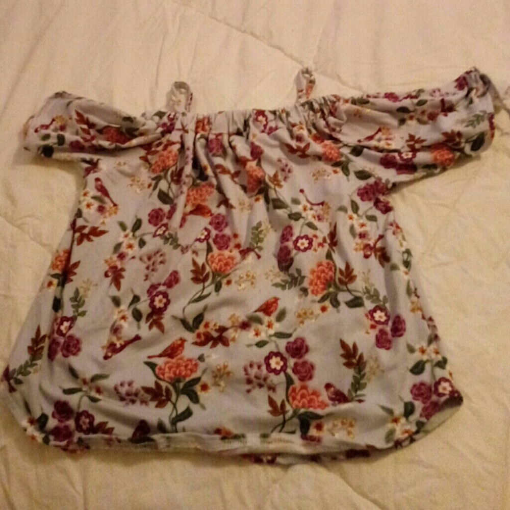 Size S (7/8) little girls shirt